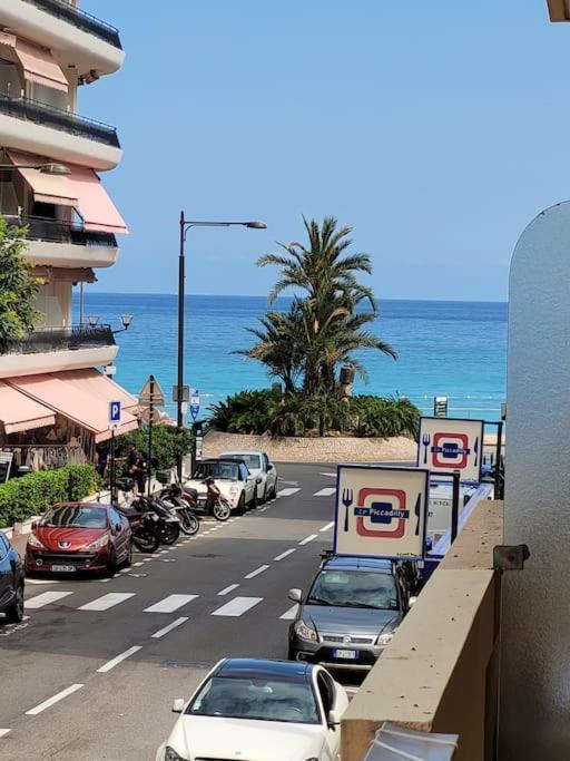 Studio Entre Plages Et Monaco Climatise Parking โรกบรูน-กัป-มาร์แต็ง ภายนอก รูปภาพ